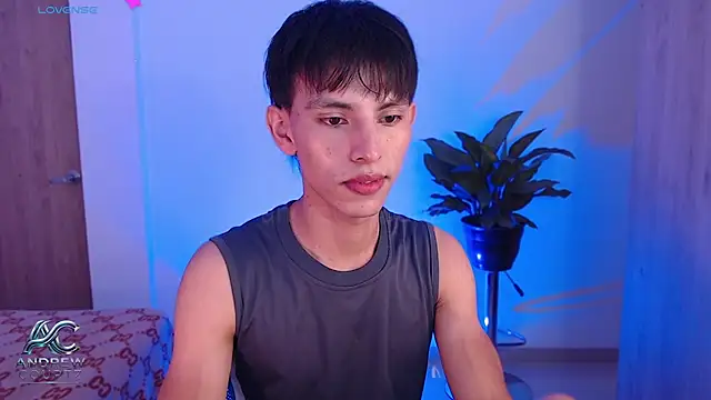 Snapshot of andrew_courtzz chatting on June 7, 2026, 7:28 pm andrew courtzz online show from June 7, 2026, 7:28 pm