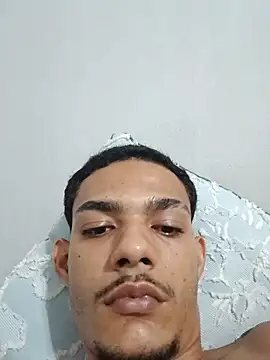 Iguiinhoo69 online show from December 4, 2025, 8:23 am