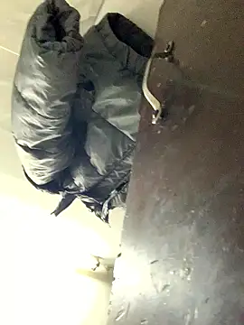 Snapshot of Mon_babyy chatting on January 12, 2026, 10:20 am Mon babyy online show from January 12, 2026, 10:20 am