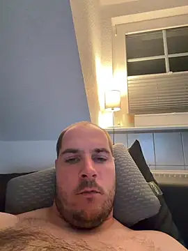 Snapshot of GeilerFinn95 chatting on June 18, 2026, 11:20 pm GeilerFinn95 online show from June 18, 2026, 11:20 pm