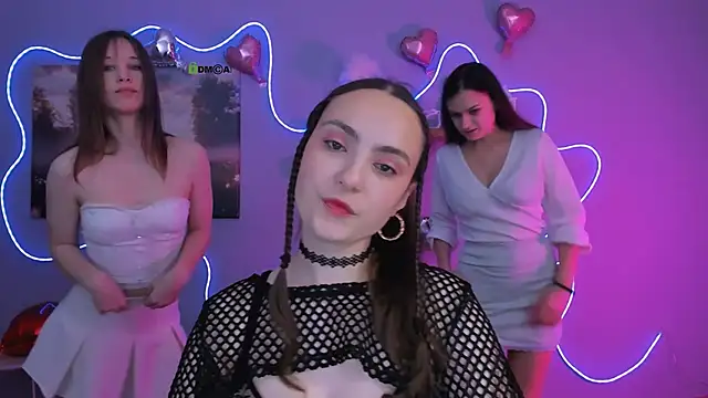 Snapshot of jenna_elayne chatting on February 19, 2026, 9:05 am jenna elayne online show from February 19, 2026, 9:05 am