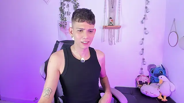 Snapshot of Jasson___ chatting on May 15, 2026, 9:22 pm Jasson online show from May 15, 2026, 9:22 pm
