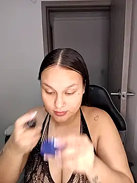 Snapshot of Valeriaa_21 chatting on June 10, 2026, 12:37 pm Valeriaa 21 online show from June 10, 2026, 12:37 pm