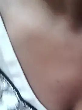 Snapshot of Riya_rani8 chatting on January 13, 2026, 1:33 am Riya rani8 online show from January 13, 2026, 1:33 am