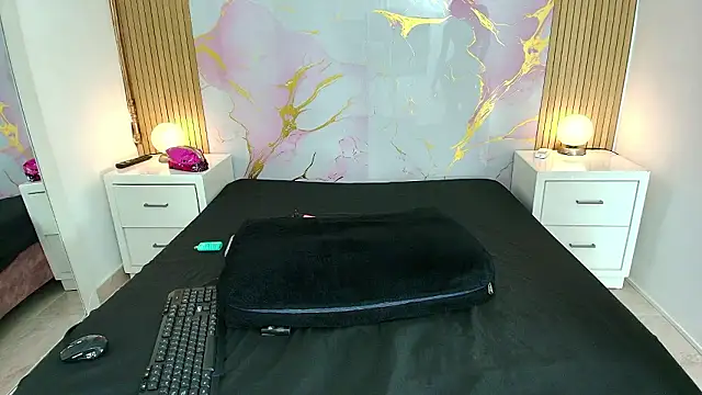 AprillRoss online show from March 10, 2026, 12:21 pm