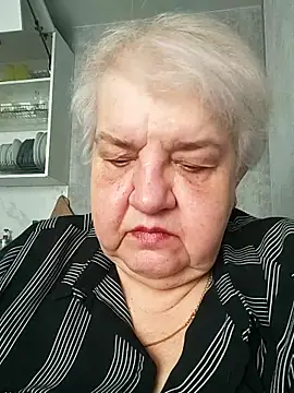 Snapshot of HapinessLovee chatting on April 26, 2026, 7:50 am HapinessLovee online show from April 26, 2026, 7:50 am