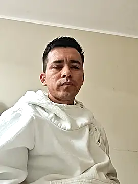 Robehts online show from December 4, 2025, 9:12 pm