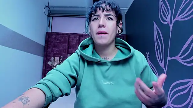 Kiara Fox   online show from March 15, 2026, 10:43 am