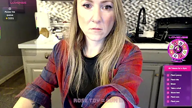 alluringpixie online show from January 15, 2026, 9:18 pm