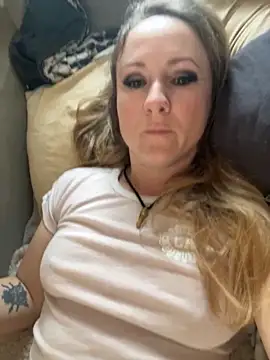 alluringpixie online show from March 5, 2026, 2:57 pm