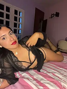  Laurentt  online show from February 8, 2026, 1:53 am