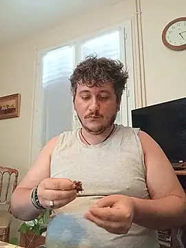 Snapshot of damslebambou chatting on August 6, 2026, 3:14 pm damslebambou online show from August 6, 2026, 3:14 pm