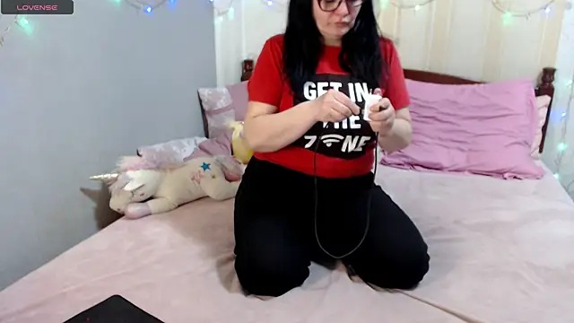 SashaBond online show from February 20, 2026, 7:36 pm