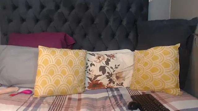 BasellBlue online show from February 8, 2026, 2:31 pm