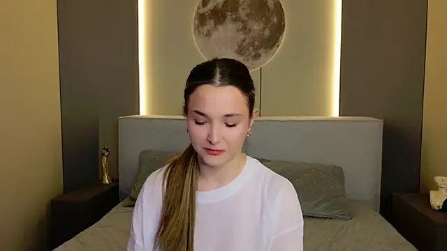 Lina Sinerz online show from March 2, 2026, 8:26 pm