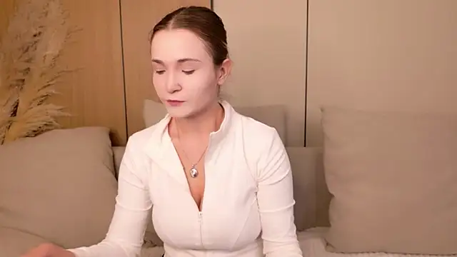 Snapshot of Lina_Sinerz chatting on June 25, 2026, 4:00 pm Lina Sinerz online show from June 25, 2026, 4:00 pm