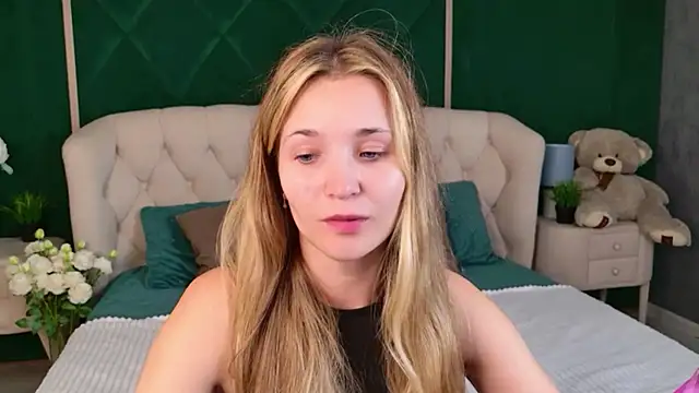 Snapshot of Lina_Sinerz chatting on July 23, 2026, 3:43 pm Lina Sinerz online show from July 23, 2026, 3:43 pm
