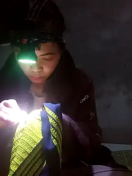 mon-monk online show from December 17, 2025, 1:39 pm