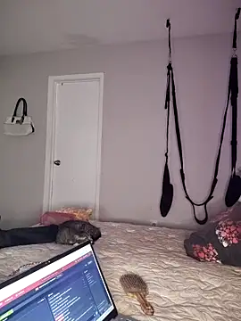 SpiderRose online show from December 15, 2025, 5:55 am