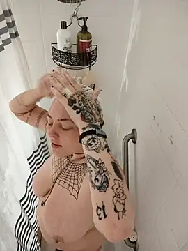 SpiderRose online show from March 2, 2026, 4:14 pm