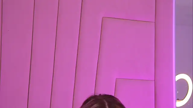 AnnaRow online show from February 7, 2026, 3:54 am