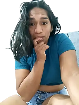 Hoottnini33 online show from December 5, 2025, 1:42 pm