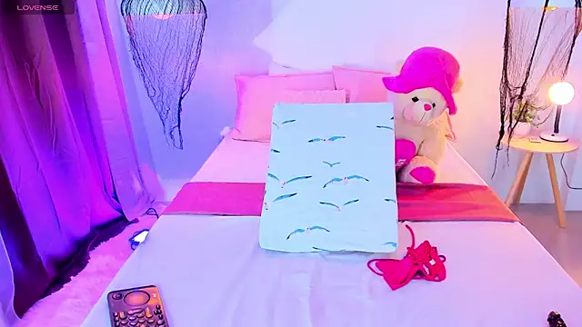  Xynara owo online show from December 16, 2025, 11:54 pm