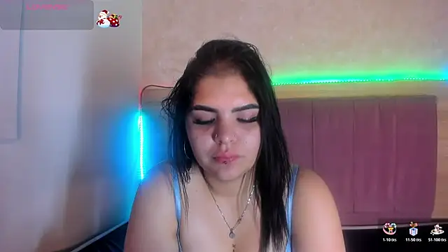 alunnaclarkcm online show from December 17, 2025, 11:16 am