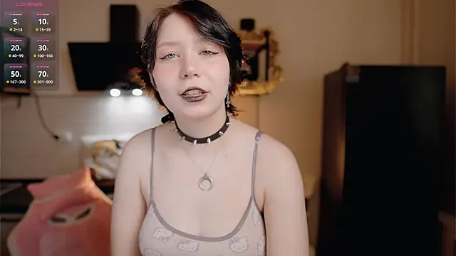 Snapshot of Nickari chatting on May 9, 2026, 5:34 am Nickari online show from May 9, 2026, 5:34 am