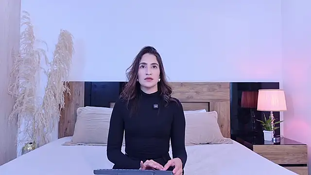 LucyHanks online show from June 9, 2026, 3:01 pm
