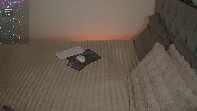 Snapshot of Moon_sweetx2 chatting on February 26, 2026, 4:39 pm Moon sweetx2 online show from February 26, 2026, 4:39 pm