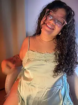Snapshot of VanesssaMilf_ chatting on June 30, 2026, 12:22 am VanesssaMilf online show from June 30, 2026, 12:22 am