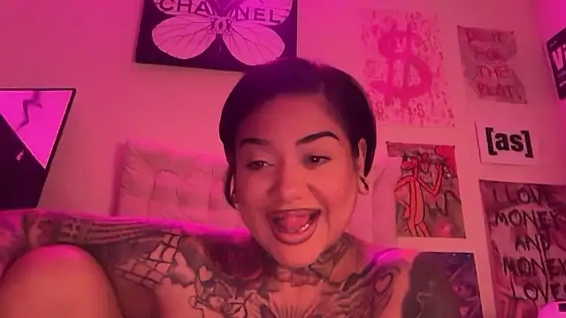 Itsonlyvirgo online show from April 9, 2026, 9:04 am