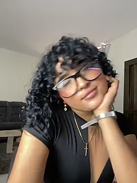 Snapshot of ladulcemary_ chatting on May 16, 2026, 7:45 pm ladulcemary online show from May 16, 2026, 7:45 pm