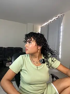 Snapshot of ladulcemary_ chatting on May 22, 2026, 8:03 pm ladulcemary online show from May 22, 2026, 8:03 pm