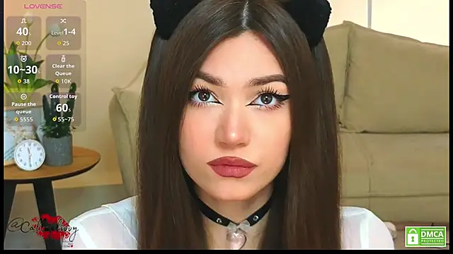 oliviaah  online show from April 9, 2026, 3:17 pm