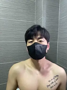 kimze7 online show from March 4, 2026, 12:05 am