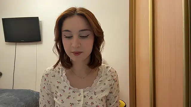 Snapshot of StacieLaudadio chatting on January 13, 2026, 5:02 am StacieLaudadio online show from January 13, 2026, 5:02 am