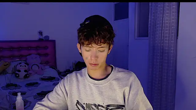 Dani Dancer online show from April 15, 2026, 1:01 am