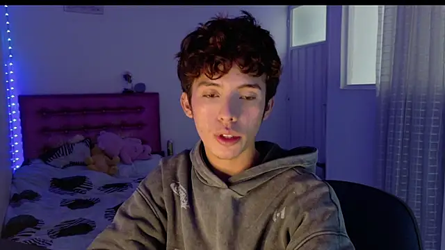 Dani Dancer online show from April 21, 2026, 9:17 pm