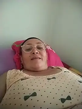 Nini Love  online show from February 10, 2026, 10:36 pm