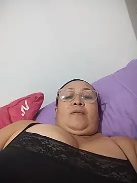 Nini Love  online show from February 11, 2026, 11:21 pm