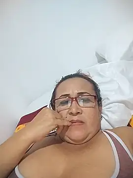 Nini Love  online show from March 27, 2026, 8:26 am