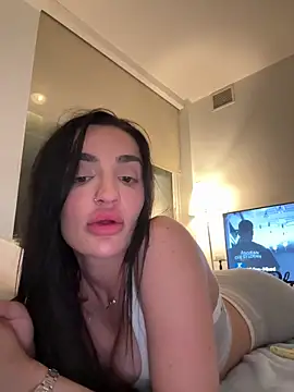 Snapshot of Lexiiskyyxo chatting on May 29, 2026, 10:13 am Lexiiskyyxo online show from May 29, 2026, 10:13 am
