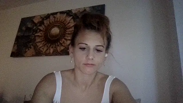 Snapshot of Bellaa25 chatting on April 26, 2026, 4:32 am Bellaa25 online show from April 26, 2026, 4:32 am