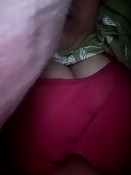 pihuu1313 online show from April 3, 2026, 1:14 am