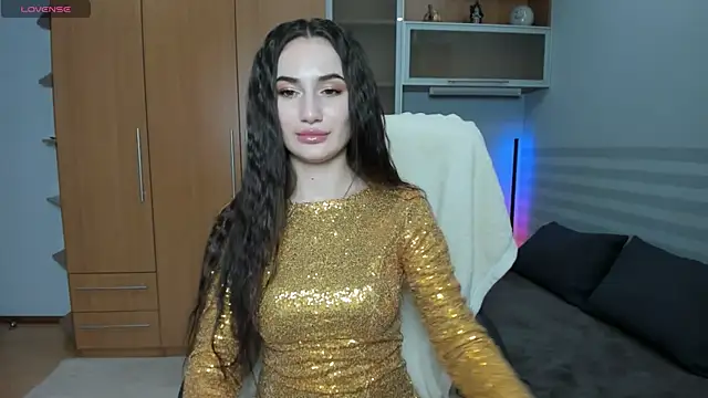 MiraaLes online show from April 18, 2026, 7:18 pm