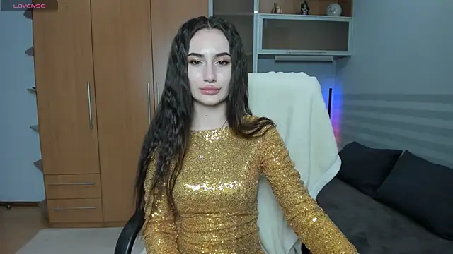 MiraaLes online show from April 18, 2026, 7:58 pm