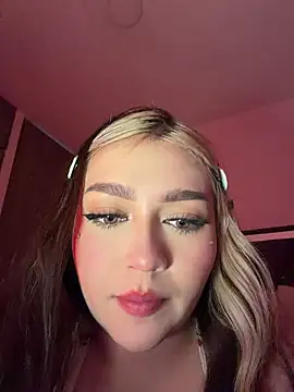 Snapshot of Daniela_ruizz chatting on July 19, 2026, 4:00 pm Daniela ruizz online show from July 19, 2026, 4:00 pm