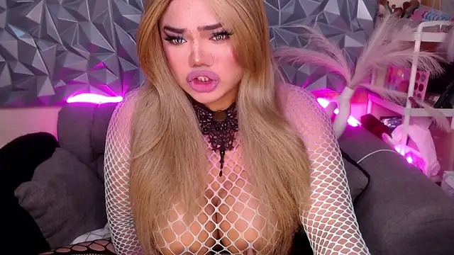 AlwaysHornyMia online show from January 17, 2026, 2:44 pm